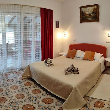 Apartment Istra Near Beach Rovinj Exterior foto